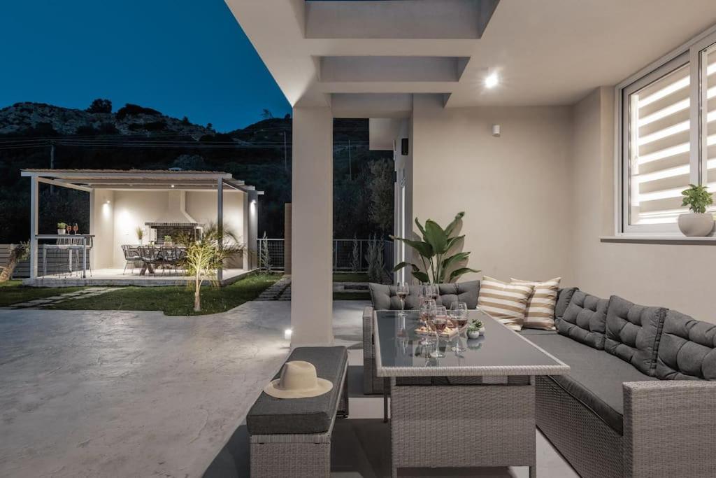 Melissia Luxury Villa Каламакион Экстерьер фото